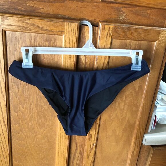 NWT J Crew Women’s Navy Blue Curved Waist Cheeky Bikini Bottom Size M Beach - Picture 4 of 10